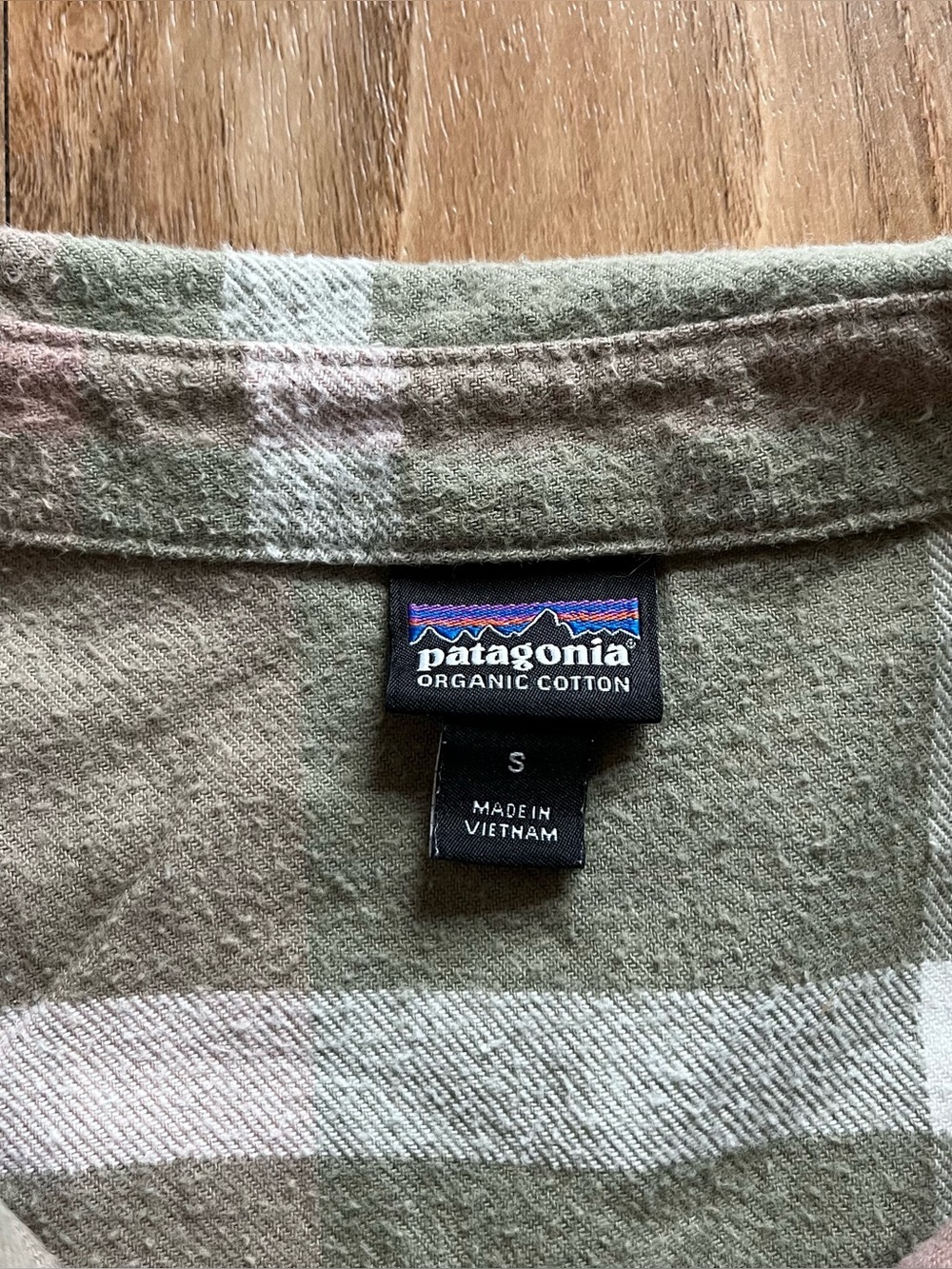 Patagonia cotton flannel shirt - Picture 2 of 4